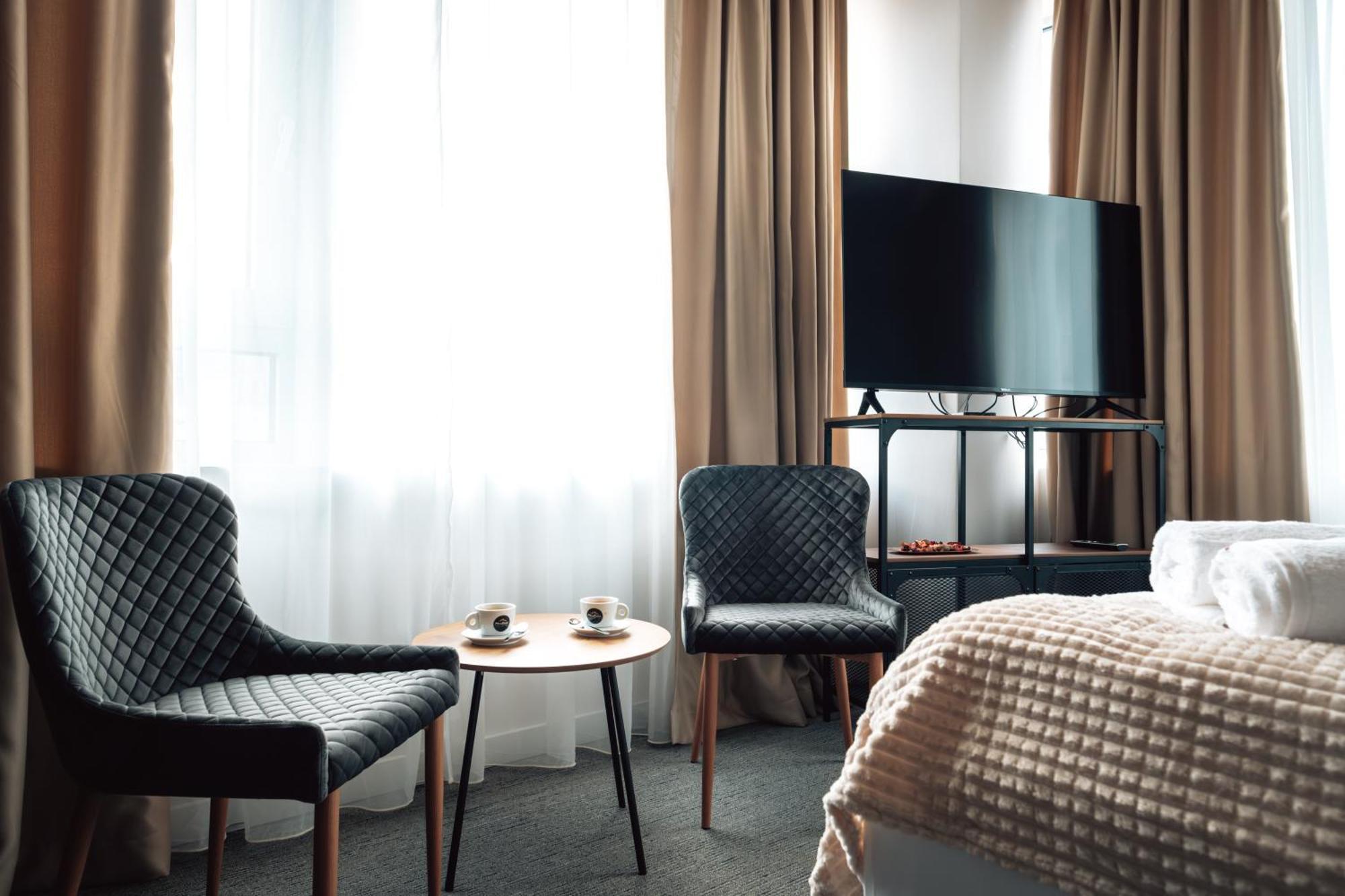 Circle Of 2 Apartment Belgrade Luaran gambar